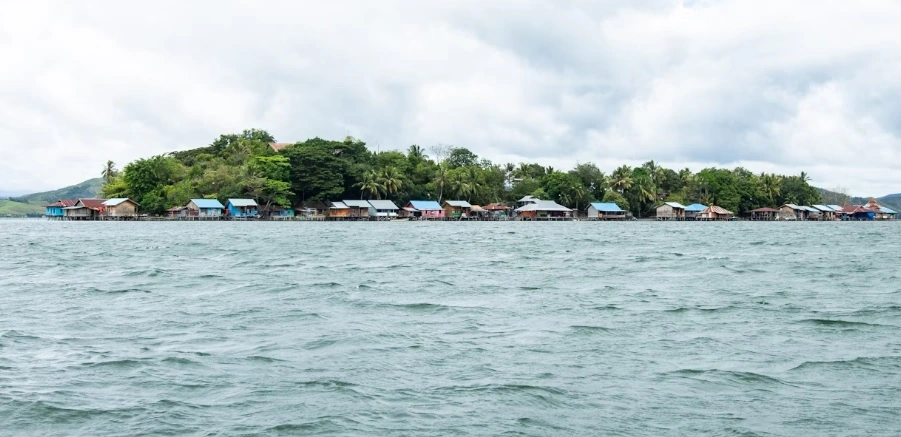 Wisata Danau Sentani